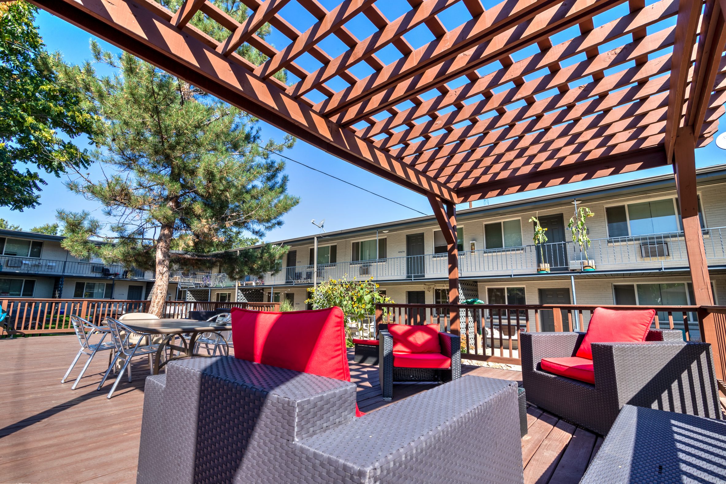 Clay Street Apartments Cornerstone Apartments